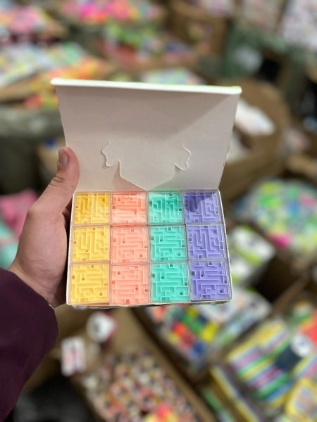 دزينة متاهه مربع